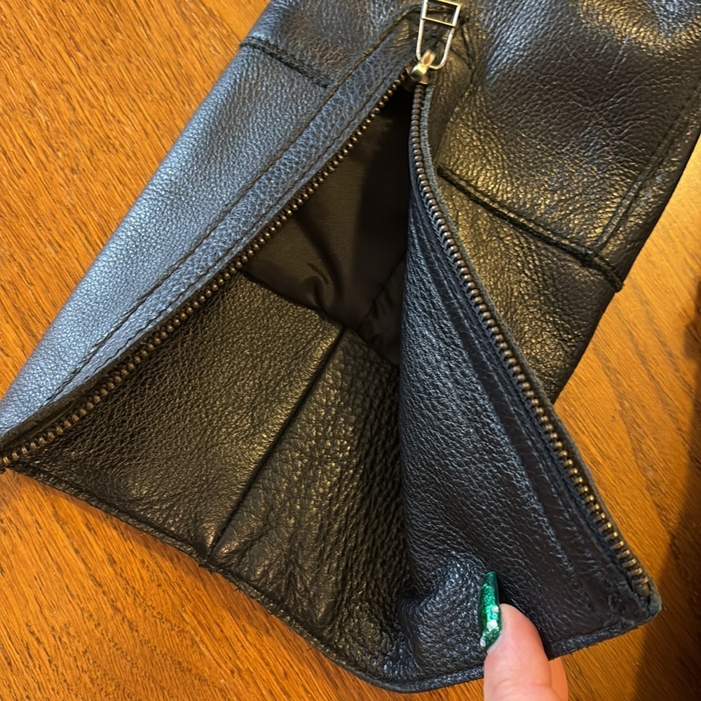 Vintage Black pebble leather insulated Danier biker jacket - Picture 9 of 17
